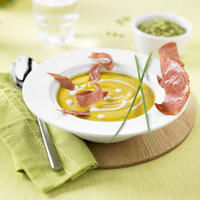 VELOUTE DE COURGE ET POIS CASSES AU JAMBON CROUSTILLANT VELOUTE DE COURGE ET POIS CASSES AU JAMBON CROUSTILLANT